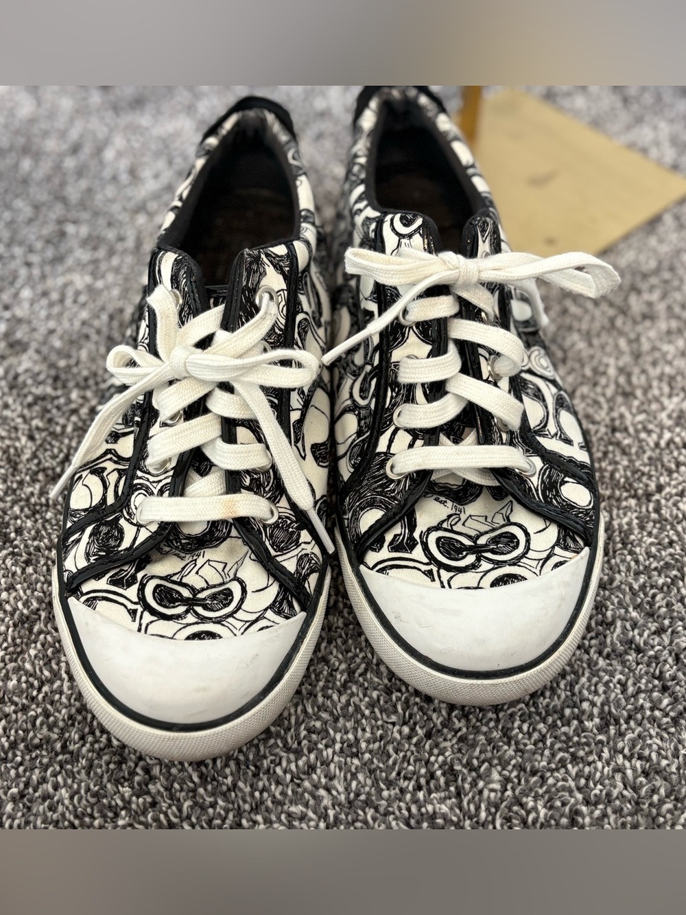 Coach Barrett signature Canvas Logo Print Low Top Sneakers - Picture 7 of 10